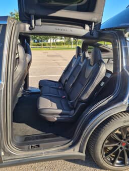 TESLA
Model X Thumbnail 6