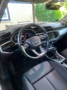 AUDI
Q3 Thumbnail 10