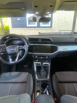 AUDI
Q3 Thumbnail 9