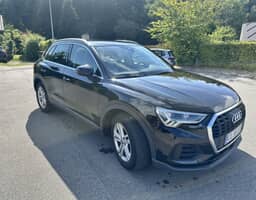 AUDI 
                Q3 Thumbnail 3