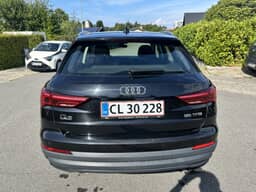 AUDI 
                Q3 Thumbnail 6