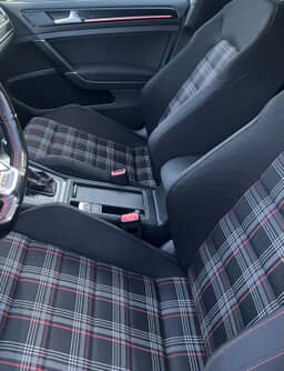 VOLKSWAGEN
Golf GTI Performance Thumbnail 12