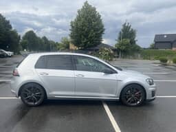 VOLKSWAGEN
Golf GTI Performance Thumbnail 8