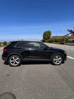 AUDI 
                Q3 Thumbnail 3