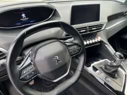 PEUGEOT 
                3008 Thumbnail 9