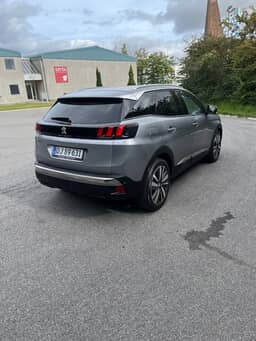 PEUGEOT 
                3008 Thumbnail 5