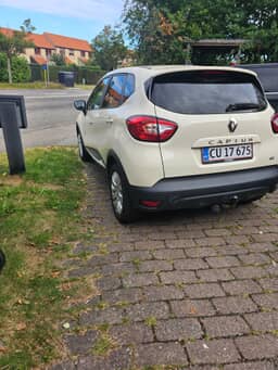 RENAULT 
                Captur Thumbnail 6