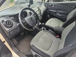 RENAULT 
                Captur Thumbnail 10