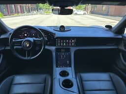 PORSCHE
Taycan 4 Thumbnail 9