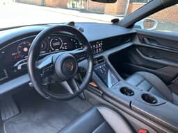 PORSCHE
Taycan 4 Thumbnail 13
