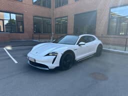 PORSCHE
Taycan 4 Thumbnail 6