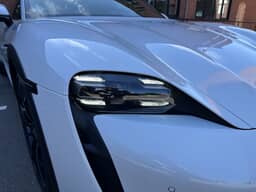 PORSCHE
Taycan 4 Thumbnail 8