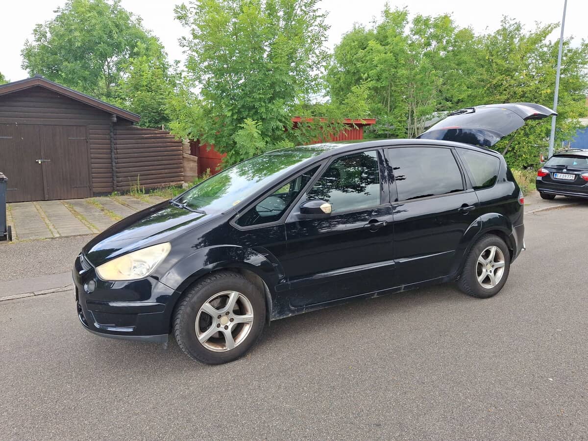 FORD
S-MAX 1
