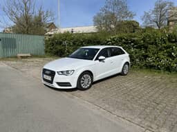 AUDI
A3 Sportback Thumbnail 4