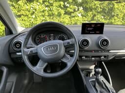 AUDI 
                A3 Sportback Thumbnail 11