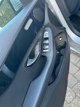 MERCEDES-BENZ 
                C-Klasse Thumbnail 9