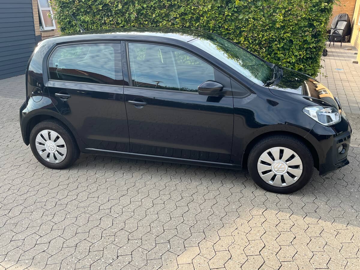 VOLKSWAGEN
UP! 1