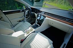 VOLKSWAGEN
PASSAT Thumbnail 13
