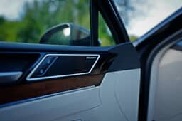 VOLKSWAGEN
PASSAT Thumbnail 6