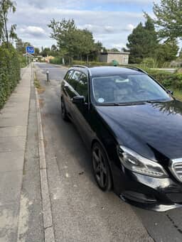 MERCEDES-BENZ
E-Klasse Thumbnail 4