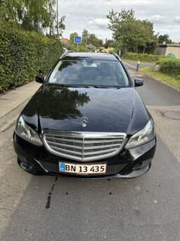 MERCEDES-BENZ
E-Klasse Thumbnail 3