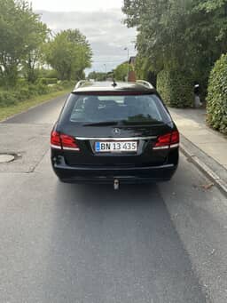MERCEDES-BENZ
E-Klasse Thumbnail 9